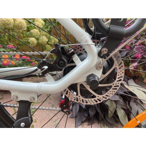 HOVSCO alacsony átlépésű e-bike, nyomaték szenzorral