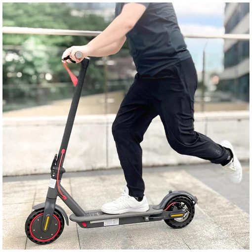 Használt újszerű AOVOPRO ES80 elektromos roller